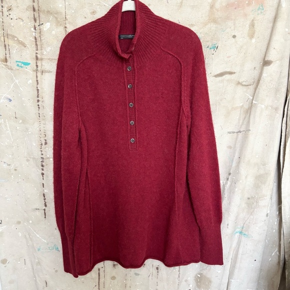 Peruvian Connection Brimfield Henley - Picture 1 of 5